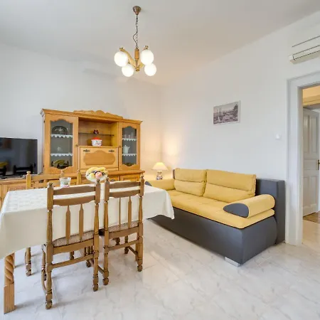 Apartmán Edo-2 By Interhome Lovran