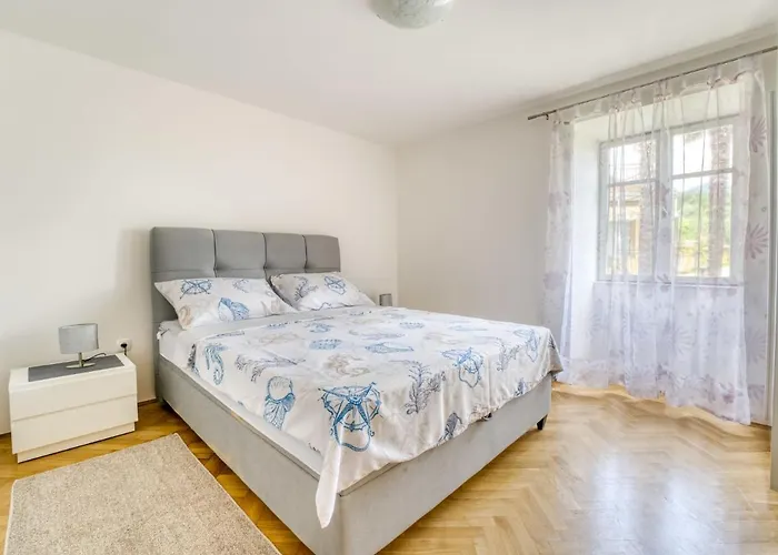 Edo-2 By Interhome *