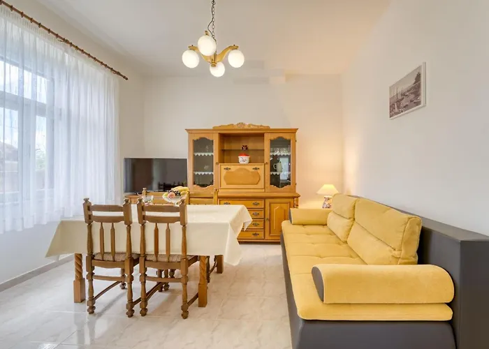 Apartment Edo-2 By Interhome