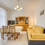 Apartman Edo-2 By Interhome