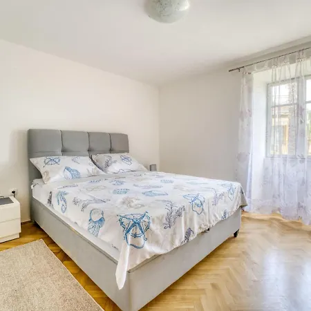 Edo-2 By Interhome *